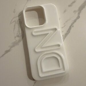 Brand new! iPhone 16 Pro Baublebar iPhone Case